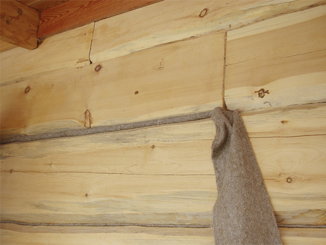джутовое волокно для заделки щелей в деревянном доме