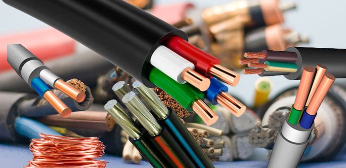 Электрические провода и кабели различаются по типу изоляции и токоведущей жилы, что определяет возможность их использования для разных типов электропроводок