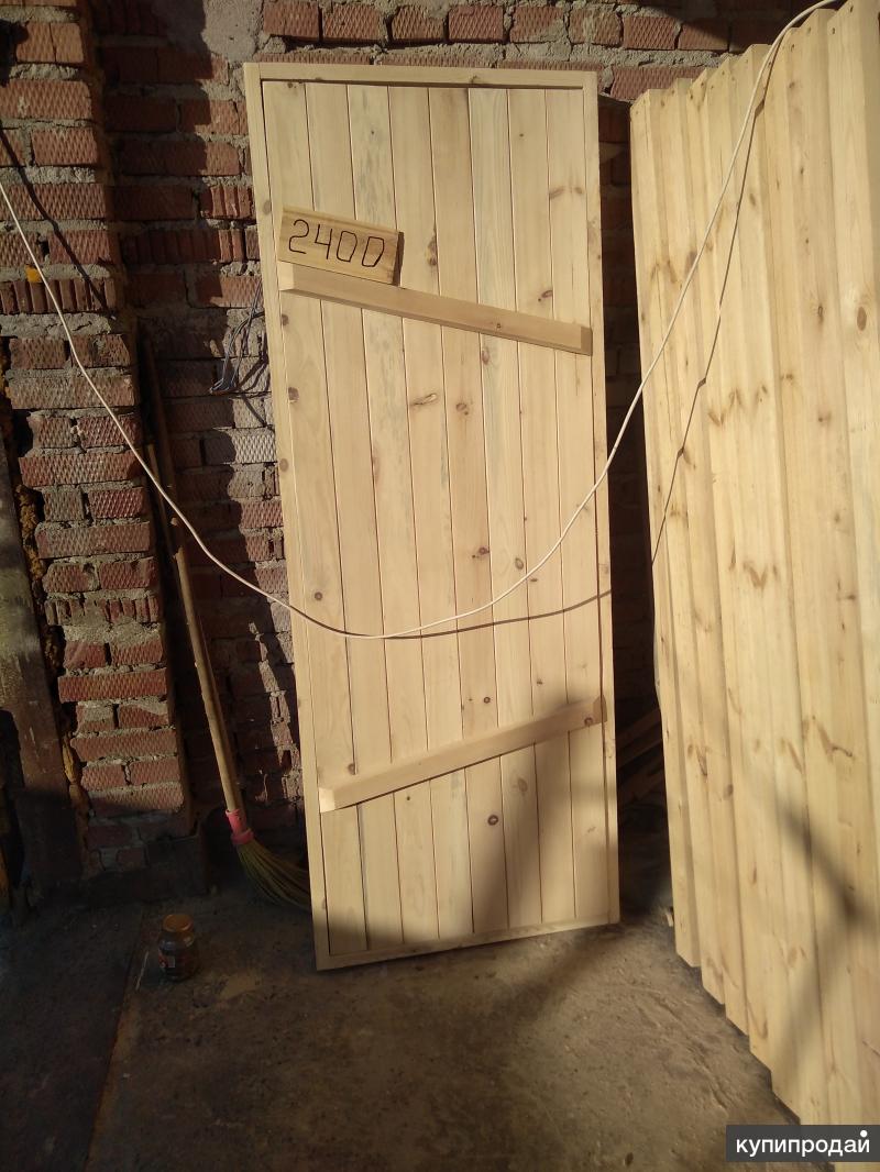 Размер банной двери. Банные двери деревянные. Дверь в сауну деревянная. Банная двкрьс коробкой. Двери в баню деревянные.
