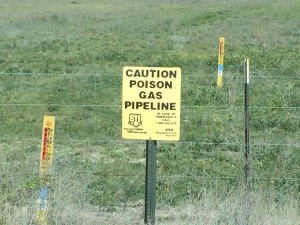 Pipeline sign Texas 2016